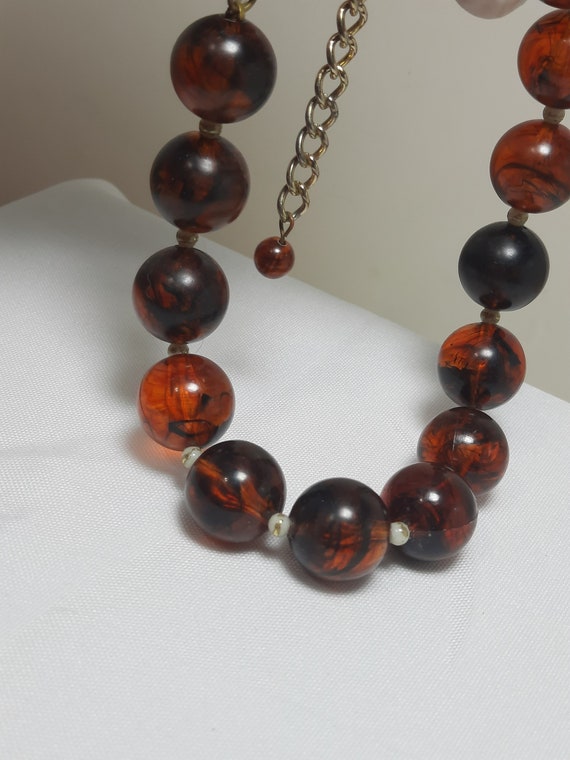 Vintage Lucite Marbled Rootbeer Toned Choker - image 8