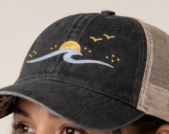 Summer Embroidered Women's Washed Mesh-Back Cap/Beach Hat