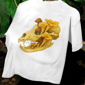 Mushrooms Growing in Animal Skull T-Shirt,Gothic Naturecore Fungi Shirt for Cottagecore Aesthetics,Dark Forest Lovers Tee & Spooky Gardeners
