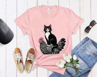 Unique Cat & Rooster Illustration Tee Top - Unisex Cotton T-shirt, Artistic Animal Lover Design, Funny Farm Shirt, Gift Idea for Pet Lovers