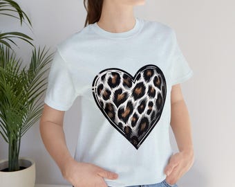 【2plan】To Heart Lettering Printed Short Sleeve T-shirt Edgy Leopard Print Heart T-shirt - Unisex DTG Print Shirt