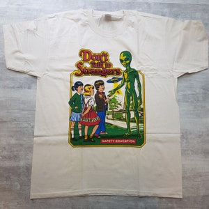Sale I249 Don&#39;t talk to strangers movie music poster Vintage NATURAL color Men&#39;s T-Shirt Size L