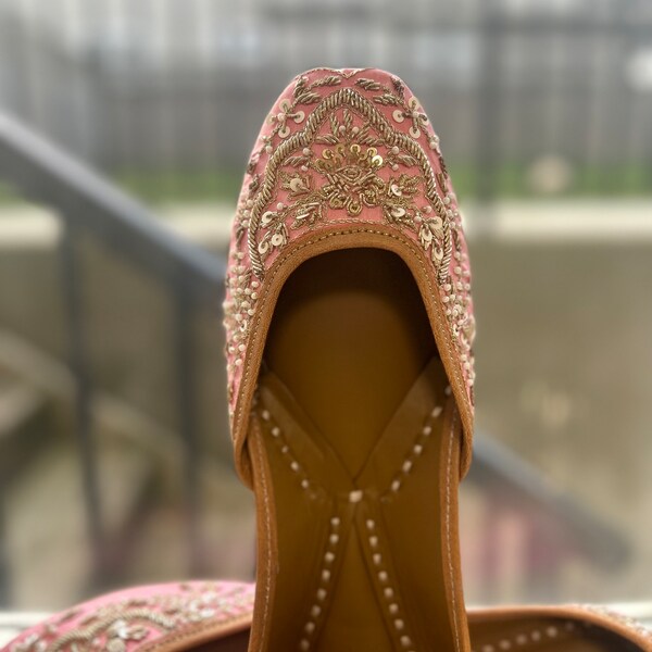 Punjabi Jutti | Embroidered Handicrafts |Ethnic sandal | Pearl  | bridesmaid gift | Khussa | Mojaris | Desi Jutti | Bridal shoes | Footwear|