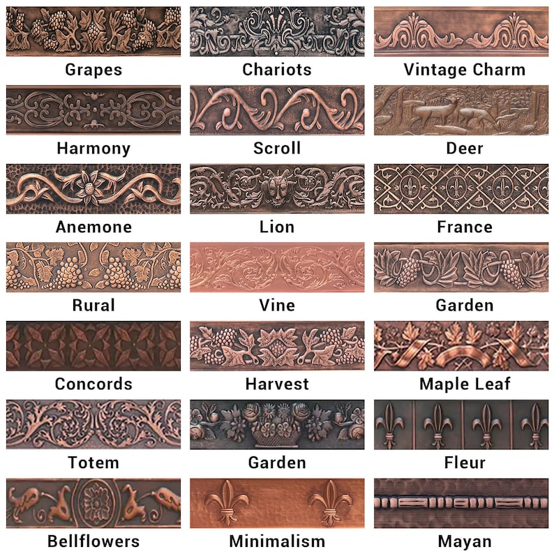 K&ouml;nnte beinhalten: Eine Sammlung dekorativer Zierleisten aus kupferfarbenem Metall, jede mit einem einzigartigen gepr&auml;gten Design. Zu den Designs geh&ouml;ren Trauben, Streitwagen, Hirsche, Blumenmuster und geometrische Formen. Jedes St&uuml;ck ist mit seinem Designnamen beschriftet.