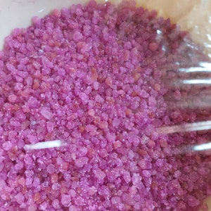 Foaming Himalayan bath salts image 4