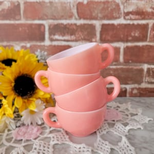 Vintage Hazel Atlas Pink Cups | Set of 4 | Tea Cups, Coffee Mugs | Milk Glass | Platonite | Crinoline | MCM | 50s | Valentine's Day | FLAW