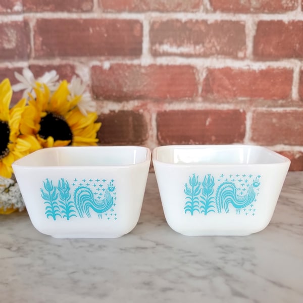 Vintage Pyrex Butterprint Fridgie | 1.5 Cup | Refrigerator Dish | 501-B | Small Casserole Dish | Teal, White | Food Storage