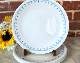 Vintage Corelle Snowflake Blue 8.5" Salad Plate | Snowflake Garland | Livingware by Corning | Compatibles | Pyrex | 70s