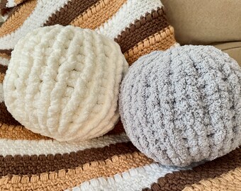 Chunky knit pillows