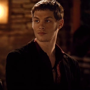 Carta de cita nocturna de Klaus Mikaelson