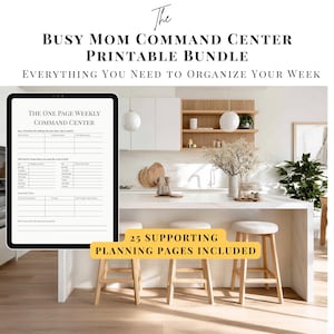 Op de afbeelding: Een digitale tablet toont een wekelijkse commandocentrum sjabloon. De tekst luidt "The Busy Mom Command Center Printable Bundle" en "Everything You Need to Organize Your Week." De afbeelding bevat ook "25 Supporting Planning Pages Included."