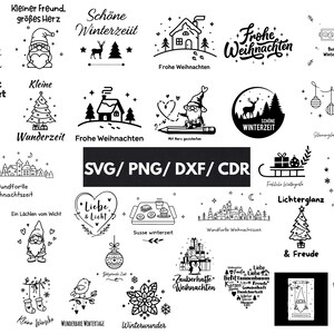 Peut inclure: Plusieurs illustrations de Noël en noir et blanc. Les motifs incluent des éléments festifs comme des sapins, des gnomes, des maisons et des rennes, avec du texte en allemand. L'image contient également le texte "SVG/PNG/DXF/CDR".