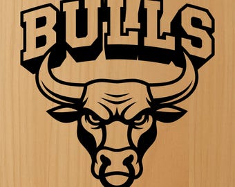 Mascota de los Bulls en formato SVG, cabeza de toro enfadado cortada a láser, letrero de equipo deportivo Glowforge, logotipo universitario Lightburn en formato DXF, grabado de vestuario en madera
