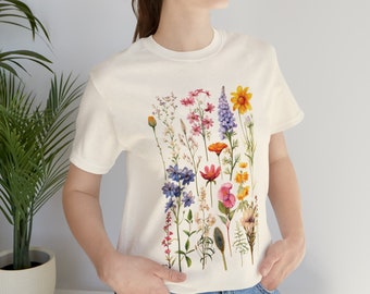 Flower Shirts, Aesthetic Wild Flower Shirt, Botanical Floral, Minimalist Shirts for Women, Botanical Shirt, Nature Lover Shirt,Ladies Shirts