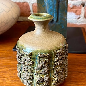 California Artist Ceramicist Oscar Bucher Heavily Textured Bud Vase Pottery
