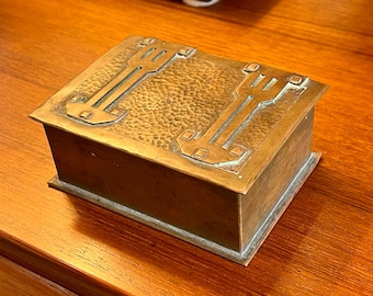Antique Handmade Arts + Crafts Velvet Lined Copper Box
