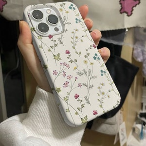 春の花の電話ケース かわいいディッツィーフローラルカバー コケット 美的 iPhone 15 14 13 12 11 Pro Max 8 Plus X、Samsung Galaxy S24 S23 S22 Ultra 画像 6