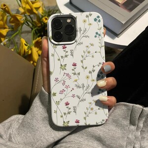 春の花の電話ケース かわいいディッツィーフローラルカバー コケット 美的 iPhone 15 14 13 12 11 Pro Max 8 Plus X、Samsung Galaxy S24 S23 S22 Ultra 画像 5