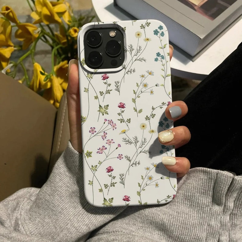 春の花の電話ケース かわいいディッツィーフローラルカバー コケット 美的 iPhone 15 14 13 12 11 Pro Max 8 Plus X、Samsung Galaxy S24 S23 S22 Ultra 画像 5