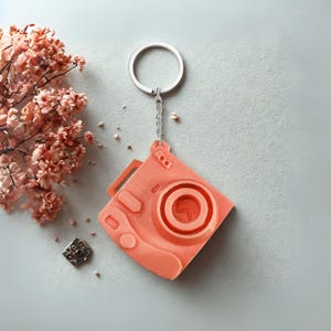 Custom Camera Keychain with Photo Pull Out Personalized Mini Camera Keychain Couple Gift Wedding Anniversary Keepsake Gift for Couples