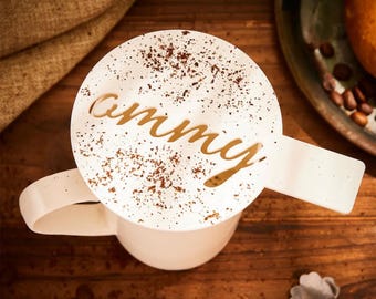Molde de café personalizado com nome: Ferramenta de barista personalizada, acessório artístico de acrílico para café (design gravado, presente de cozinha para casais)