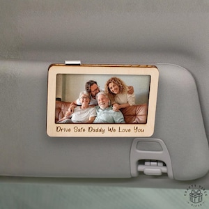 Drive Safe Daddy personalisierter Auto-Visier-Clip: Benutzerdefinierter Holzbilderrahmen, Magnethalter (Familienandenken, mehrere Größen)