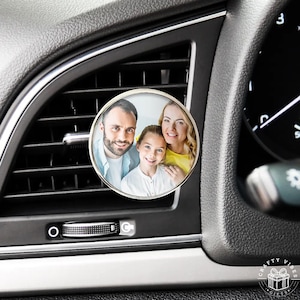 Difusor personalizado con foto para ventilación de coche, diseño de imán de aleación (compacto, 4,1 x 4,4 cm, compatible con aceites esenciales, regalo único)