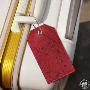 Personalized Luggage Tag Wedding Favour Leather Luggage Tag with Initials Airplane Design Engraved Luggage Tag Keepsake Idea Gift for Guests