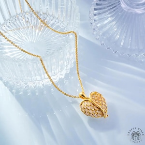 Collana personalizzata con ali d'angelo: ciondolo a forma di ala in oro, dettagli in diamanti / rame, ricordo personalizzato / lunghezza catena 45 cm