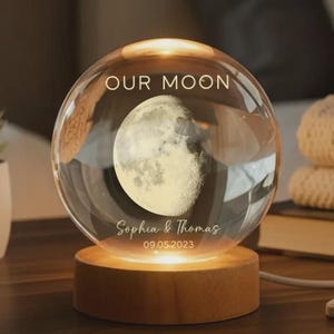 Bola de cristal con fases lunares personalizada: Luz nocturna LED con brillo lunar personalizado, recuerdo de aniversario, esfera de cristal grabada.
