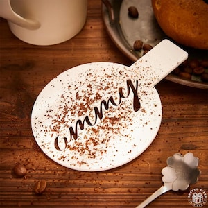Custom Name Stencil Coffee Accessory, Personalized Engraved Design (Durable Acrylic, Creative Latte Art Tool, Home Bar Decor)