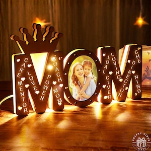 ママの写真ナイトライト：カスタム木製LEDランプ、パーソナライズされた記念品｜温かみのある光、フォトフレーム、ベッドサイドの装飾