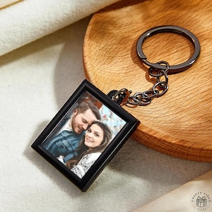 Personalized Photo Keychain Minimalist Picture Frame Keyring Unique Keepsake Wedding Stainless Keyring Anniversary Gift for Him Her Couples
