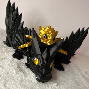 Das Drachendou in schwarz und gold inspiriert von Fourth wing Tairn und Andarna