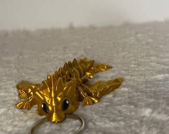 Small, golden moving dragon as a keychain - inspired by Fourth Wing Andarna