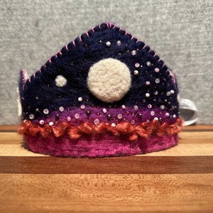 Felted Moon Phases Crown