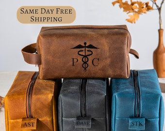 Medical Personalized Gift, Leather Bag for Doctors, Custom Nurse Leather Dopp Kit, Medical Student Graduation Gift, Christmas Gift for Him