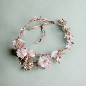 Simply Gorgeous Old Vintage Floral Head Dress Hair Accent Perfect Accent Eye Catching