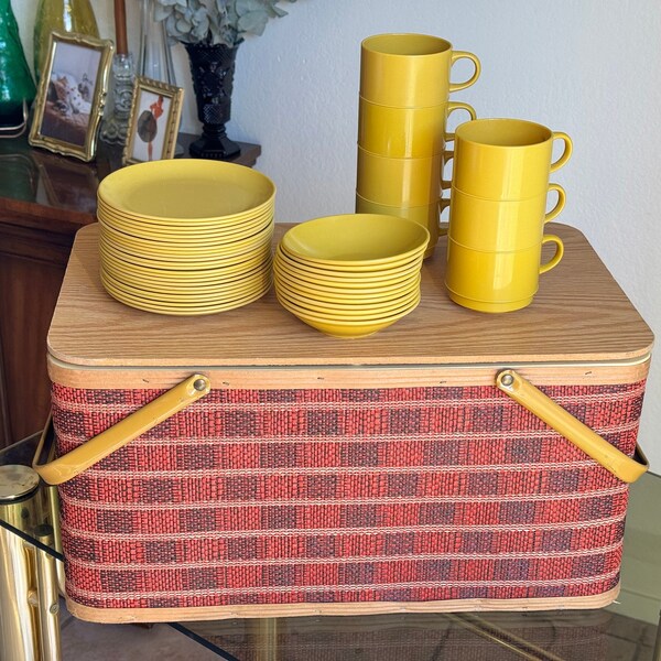 Vintage MCM 1950’s Burlington Red & Burgundy Woven Basket with 43 piece Mustard Plastic Picnic-ware