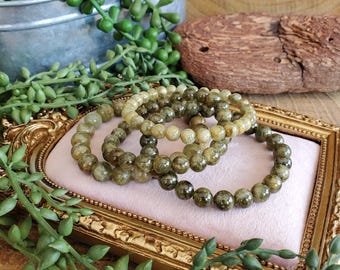 Green Garnet Bracelet, 6-9mm Beads, Natural Green Garnet Crystal Bracelet, Crystal Bracelet, Beaded Bracelet