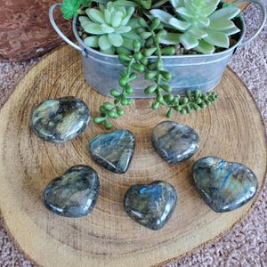 Labradorite Heart Palmstones, High Quality Pretty Flash Labradorite, Strengthens Psychic Abilities, Calming Crystal, Strength, Protection