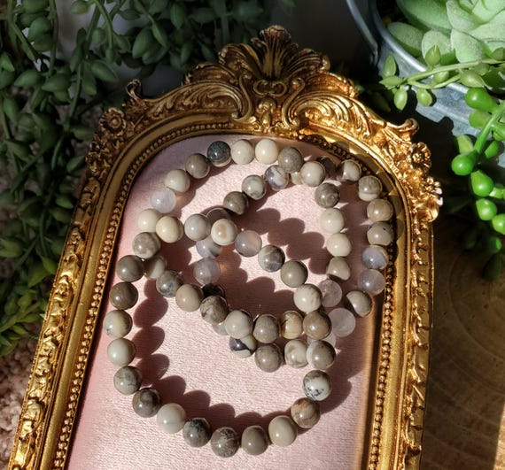 Natural Volcano Agate Bracelet, 8mm, Choose your size, UV Reaction, Natural Volcano Agate Crystal, Crystal Beaded Bracelet