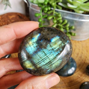 Labradorite Palmstones, High Quality Blue Flash Labradorite, Strengthen Psychic Abilities, Calming Crystal, Natural Labradorite, Pick a palm