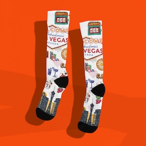 Calzini originali per la serata al casinò di Las Vegas, fiches da poker, slot machine e mazzo di carte da gioco, regalo divertente per il gioco d'azzardo