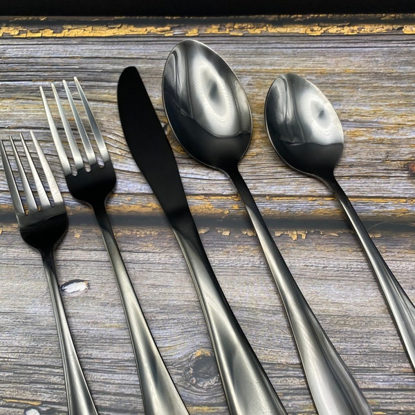 5 Piece Silverware Gifts Set - Personalized- Kitchen Utensils - Personalized Silverware - Custom Engraved - Design your set - Customizable