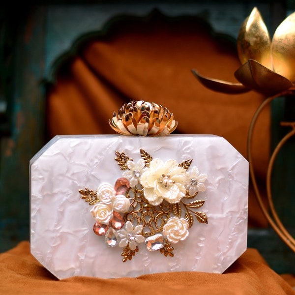 Mit Blumen verzierte Acryl-Clutch-Box, Hochzeitsbox, Clutches, Partymode, Abendtasche, Royal Bridal mit Kettenriemen, verzierte Acryl-Geldbörse