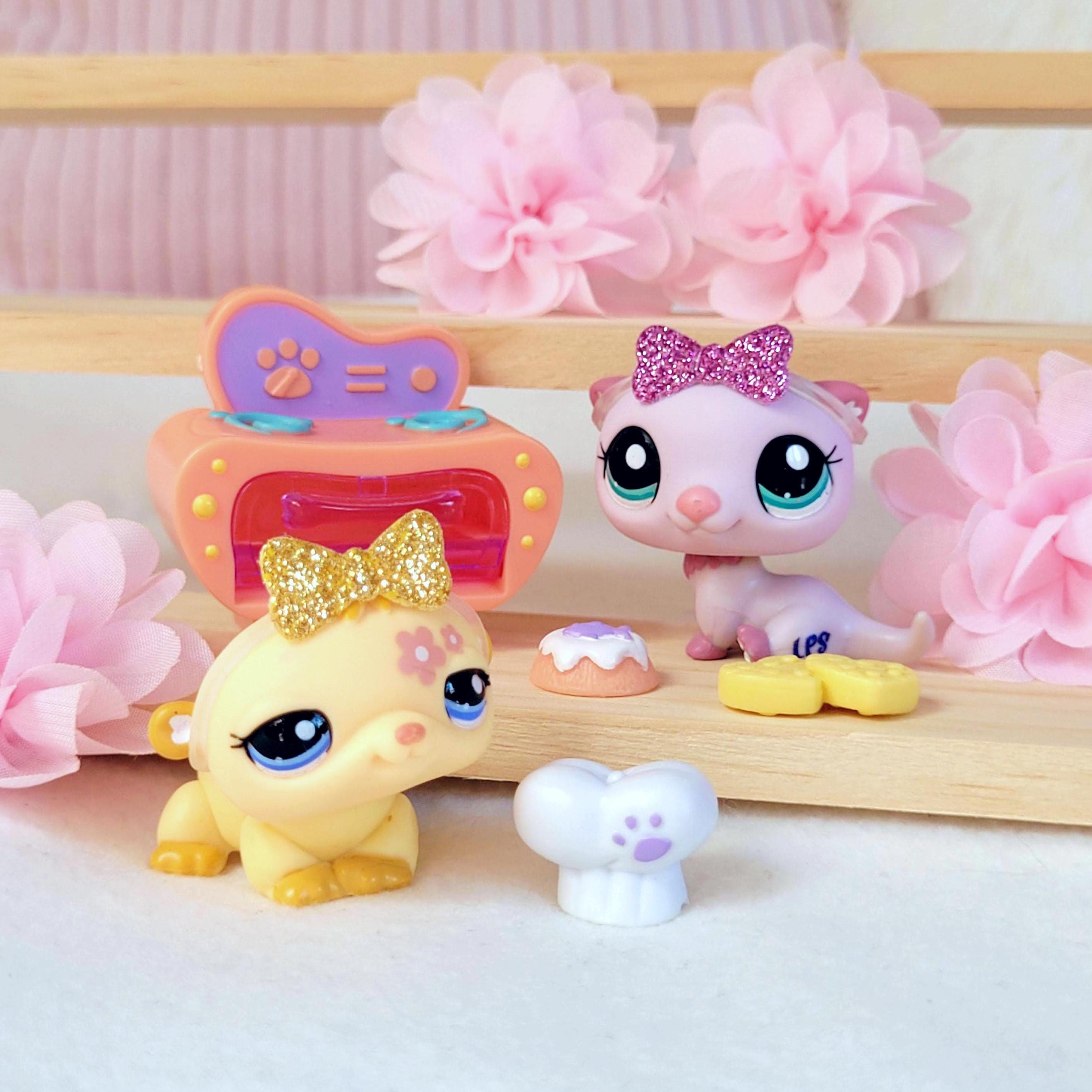 LPS Littlest Pet Shop SET With 2 Pets - Otter #2039 and