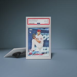 Spilla: Spilla smaltata cromata Shohei Ohtani Rookie Topps 2018, classificata 10
