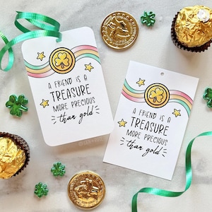 Niedliche St. Patricks Day Karte zum Ausdrucken, Ein Freund ist ein Schatz, der kostbarer ist als Goldanhänger, Schulgeschenk Klassenkameradin Teammate, Glücksmünze PDF