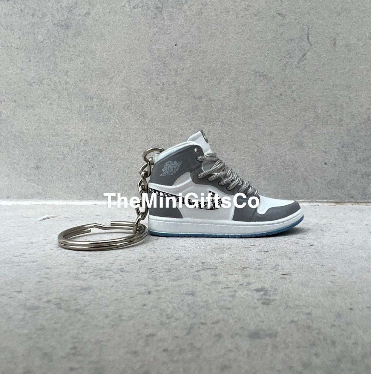 DSK GLOBAL Cute Nike Air Jordan X Louis Vuitton Keyring 3D Rubber 
